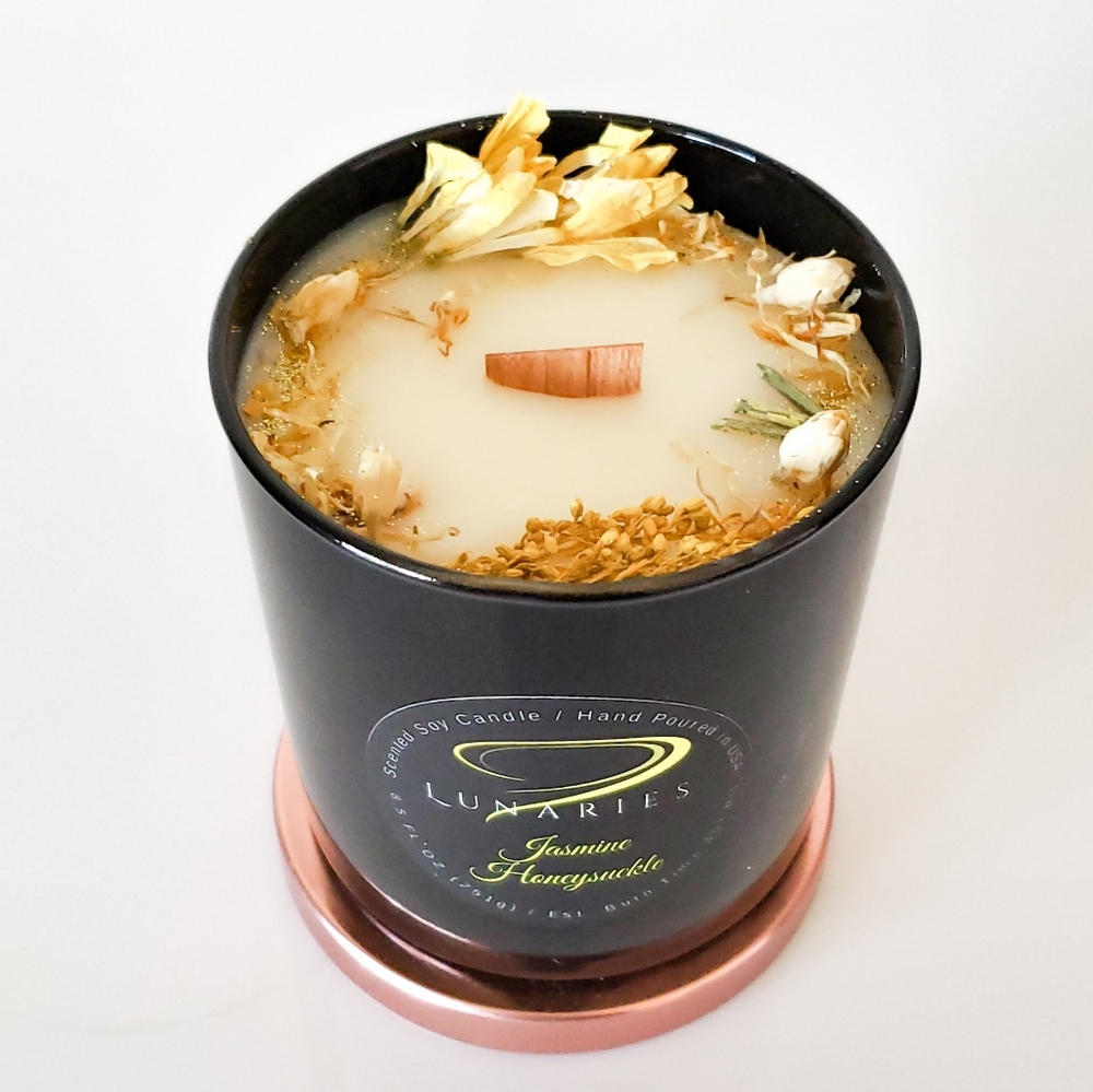 Jasmine Honeysuckle Soy Candles with Wood Wick and Botanicals - Picture 5 of 9